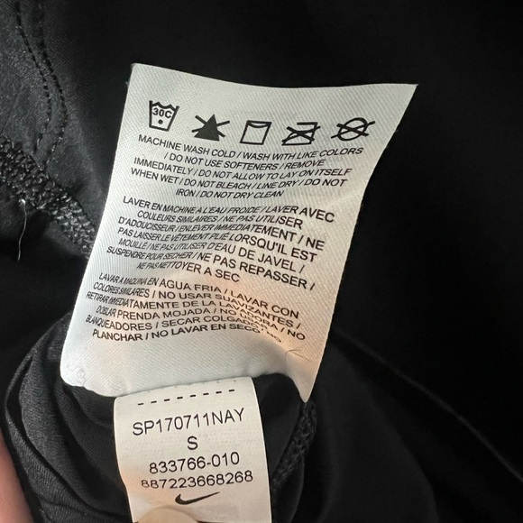 Nike Dri-fit open back athletic tank, black, EUC, sz small - Picture 4 of 4